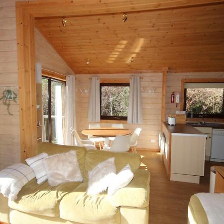 Hartland Hideaway Lodge Woolfardisworthy  Экстерьер фото